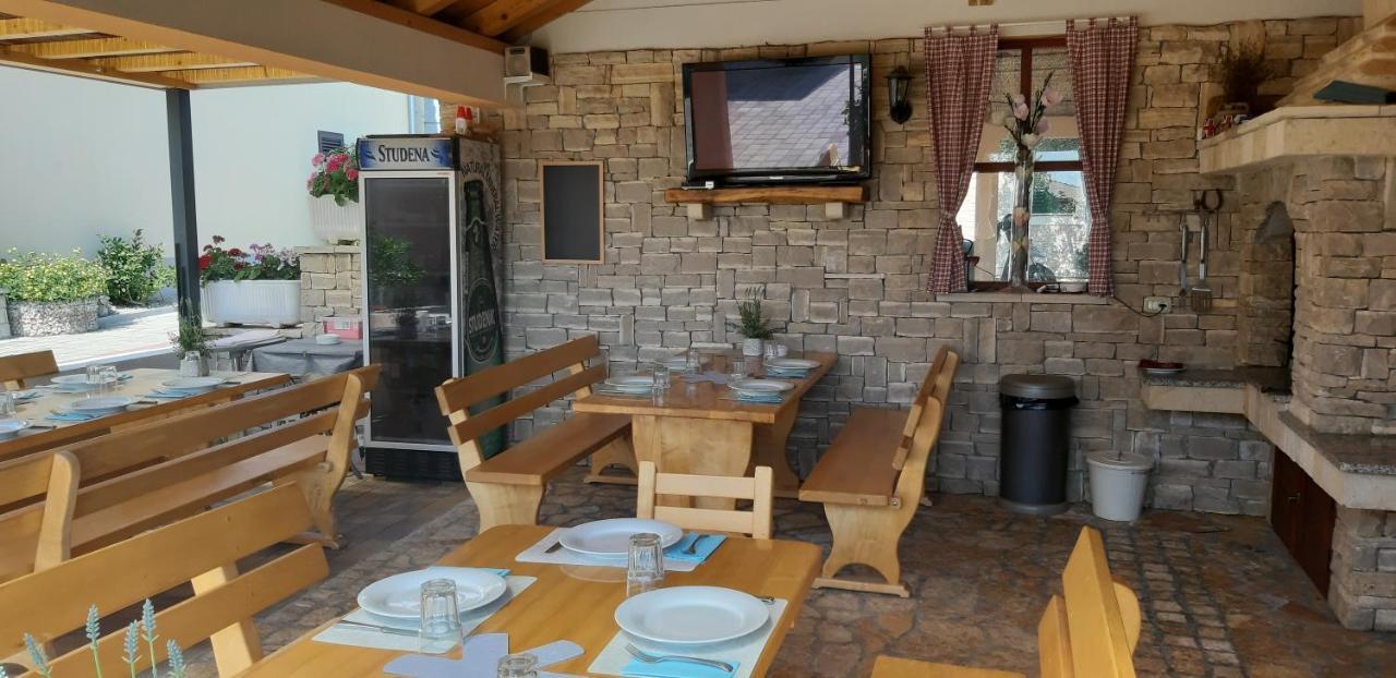 Villa Dalmatina Zadar Mit Pool Exteriör bild