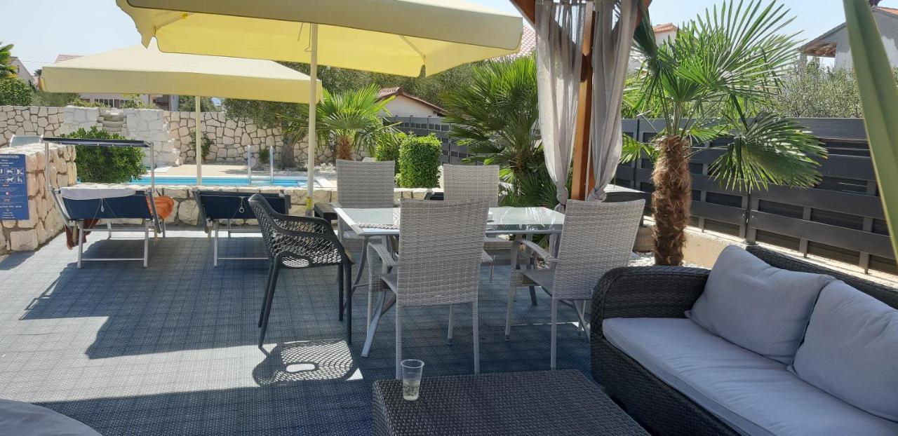 Villa Dalmatina Zadar Mit Pool Exteriör bild