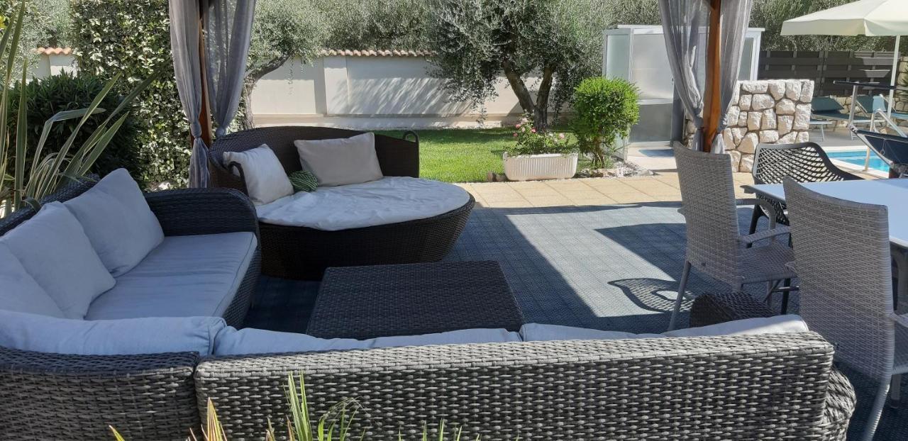 Villa Dalmatina Zadar Mit Pool Exteriör bild