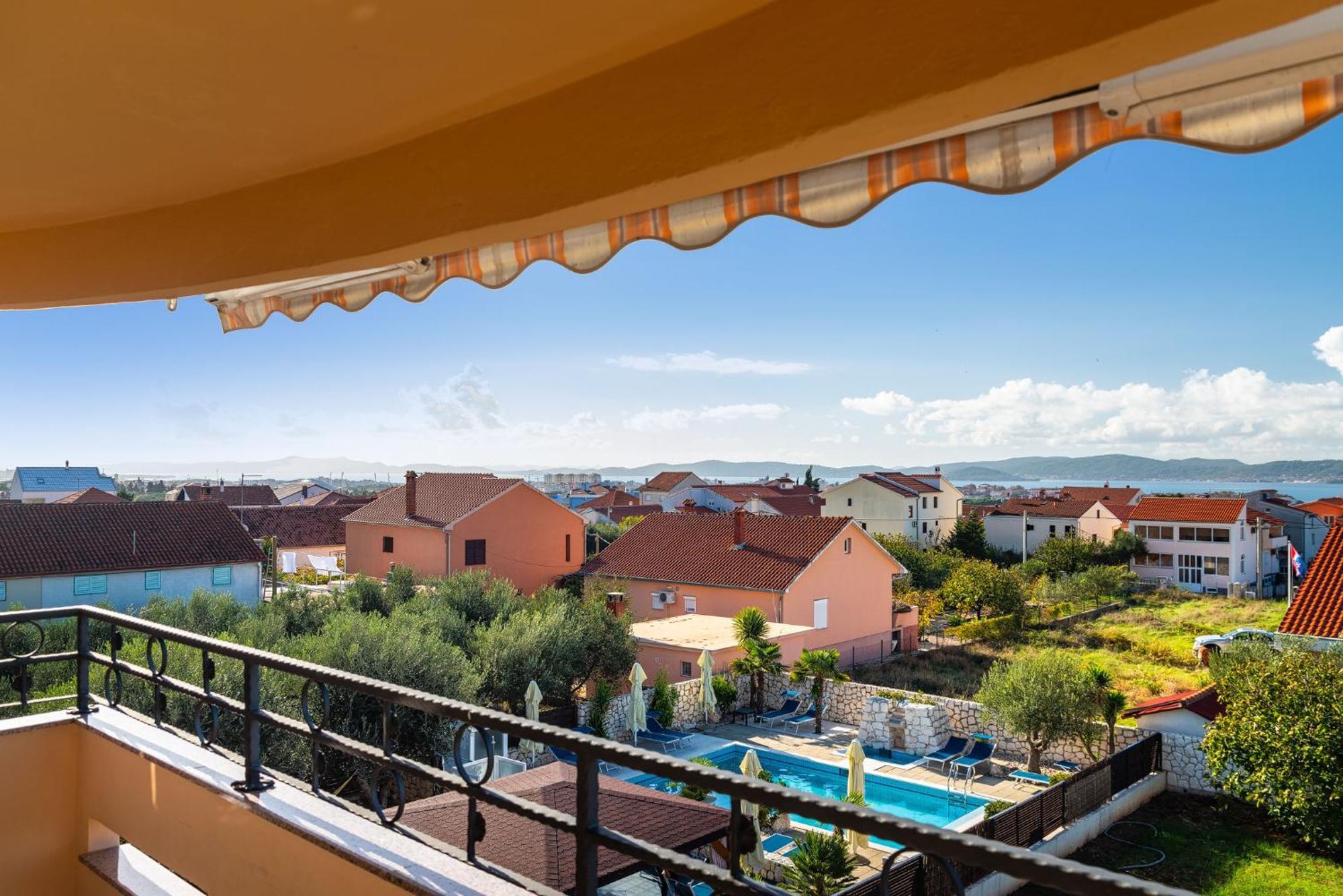 Villa Dalmatina Zadar Mit Pool Exteriör bild