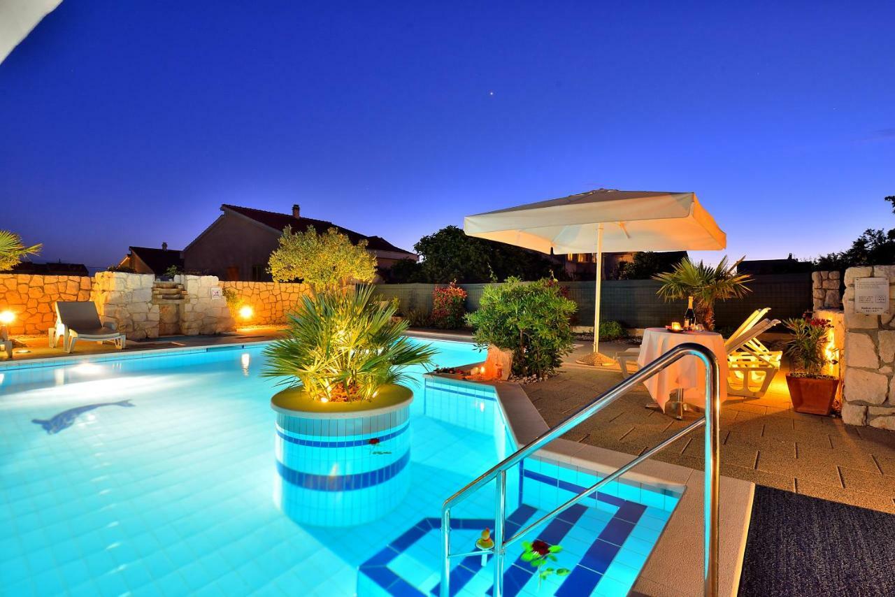 Villa Dalmatina Zadar Mit Pool Exteriör bild